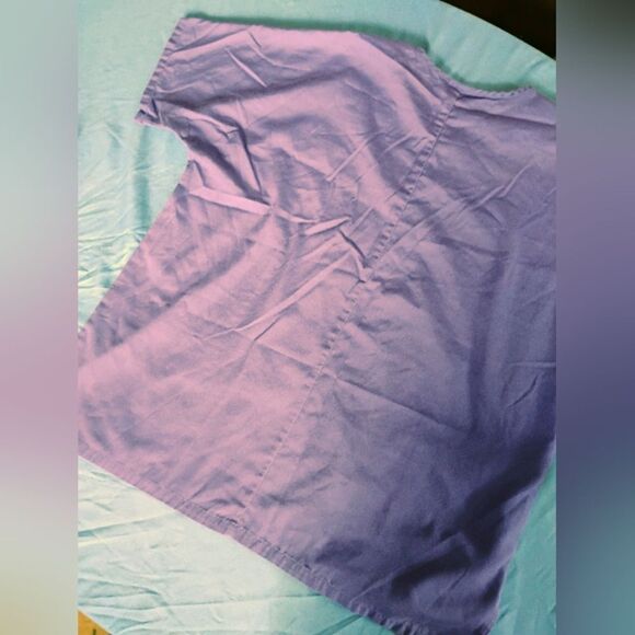 Cherokee Scrubs Top - Size: Medium    (1193) - Picture 5 of 6